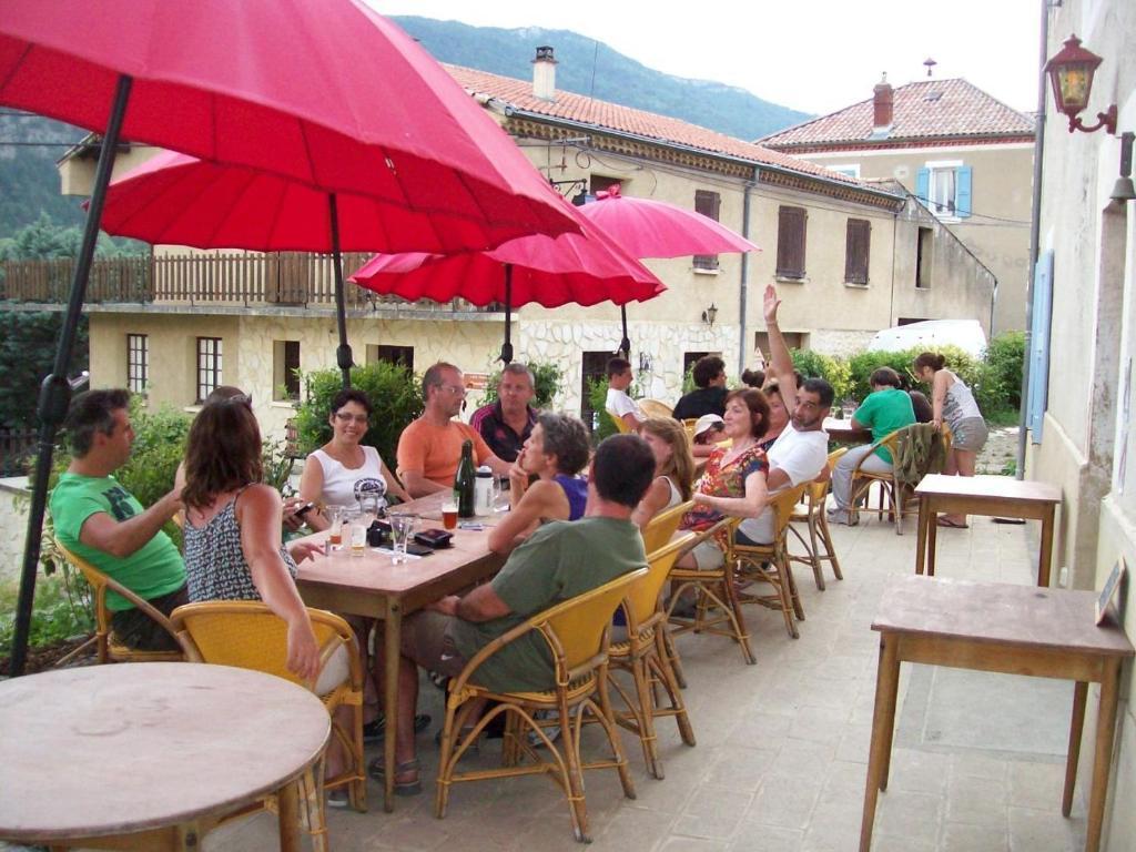 Le Vin De L'Ete Bed & Breakfast Ponet-et-Saint-Auban Dış mekan fotoğraf